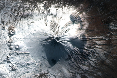 Zirveden uzaya... Ağrı Dağı’na gökyüzünden selam