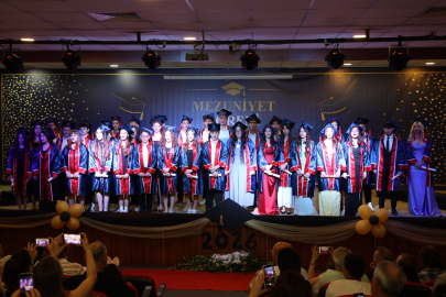 Gurur ve Coşku Bir Aradaydı: Aliağa Fen Bilimleri Okulları Mezunlarını Uğurladı