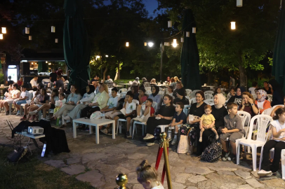 Açık hava sinema keyfi Dobruca'da yaşandı
