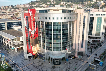 İzmit Belediyesi'ne soruşturma! Başkan Hürriyet dahil 31 gözaltı!