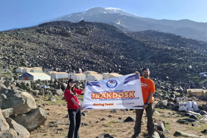 TRAKDOSK dağcılık sporcuları baba-kız Türkiye'nin çatısında