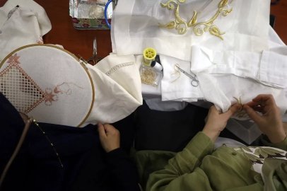 Sakarya'da SAMEK kursiyerleri öğrenerek üretiyor