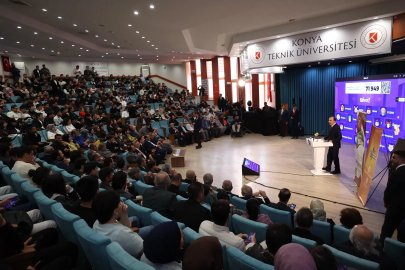 Konya’da Başkan Altay gençlerle bir araya geldi